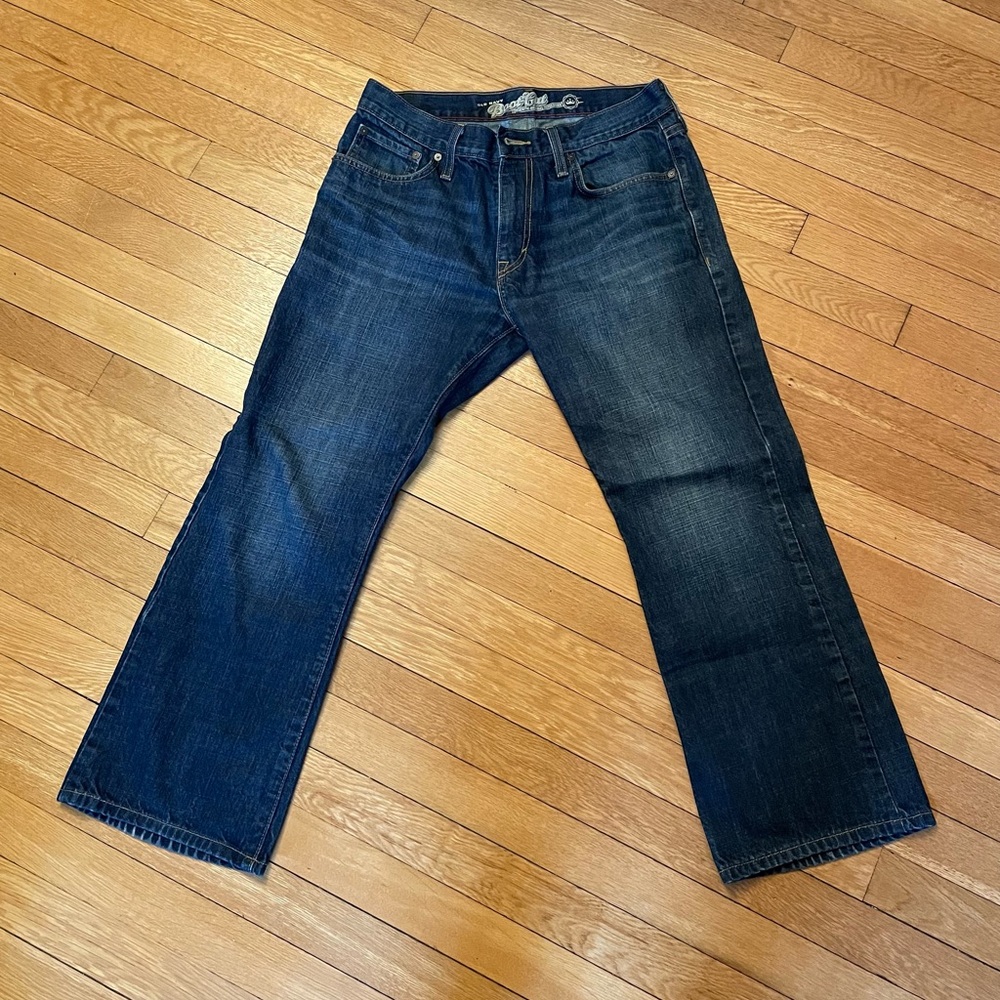 Old Navy boot cut jeans. 31 inch waist.  26 inch Inseam (length)